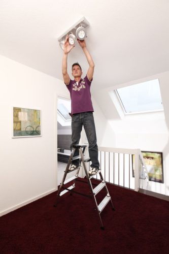 MONTO Dopplo lépcsőfokos két oldalon járható létra, 2x5 lépcsőfok