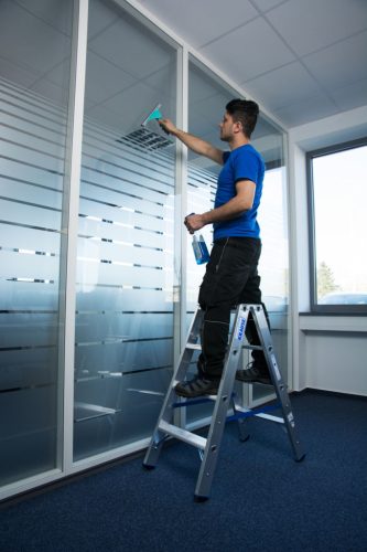 STABILO Lépcsőfokos két oldalon járható létra, 2x4 lépcsőfok