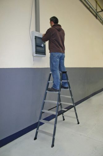 MONTO SePro D lépcsőfokos két oldalon járható létra, eloxált, 2x7 lépcsőfok