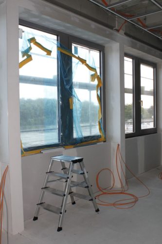 MONTO Treppo két oldalon járható összecsukható fellépő, 2x4 lépcsőfok