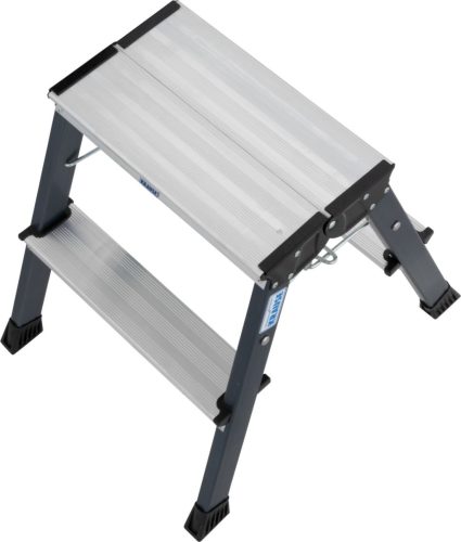 MONTO Treppy két oldalon járható összecsukható fellépő, 2x2 lépcsőfokos, eloxált