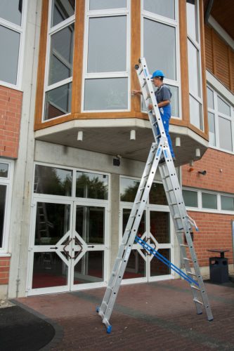 STABILO Létrafokos sokcélú létra fali vezetőgörgőkkel, 3x12 létrafok