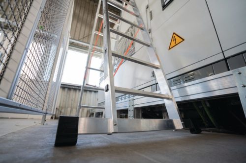 Vezetőképes kitámasztó lábdugó 64x25 mm, fekete